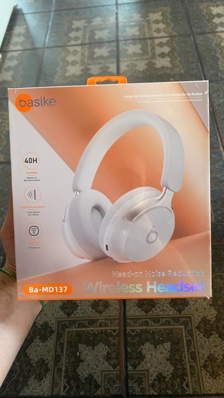 Basike Fone de Ouvido Bluetooth 5.4 com Cancelamento de Ruído Ativo, Som Hi-Fi, USB-C, Microfone - Branco