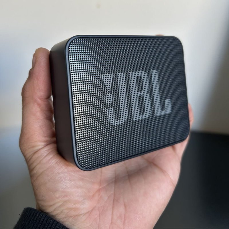 Caixa de Som Bluetooth JBL Go Essential 2