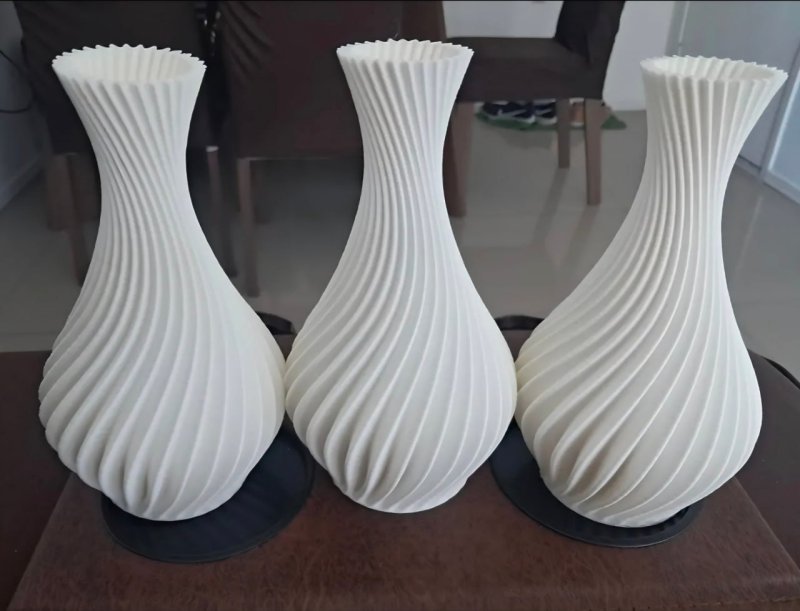3 Vasos Decorativos Modelo Espiral Marca Universo Alt