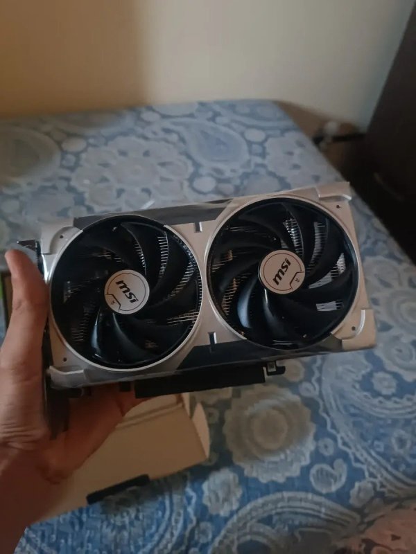Placa de Vídeo MSI GeForce RTX 5060 8GB Ventus 2X OC Edition
