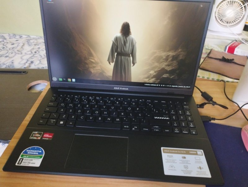 Notebook ASUS VivoBook Go 15, AMD RYZEN 5 7520U, 8GB, 256GB SSD, KeepOS, Tela 15,6" FHD, Mixed Black - E1504FA-NJ731 + Frete Grátis