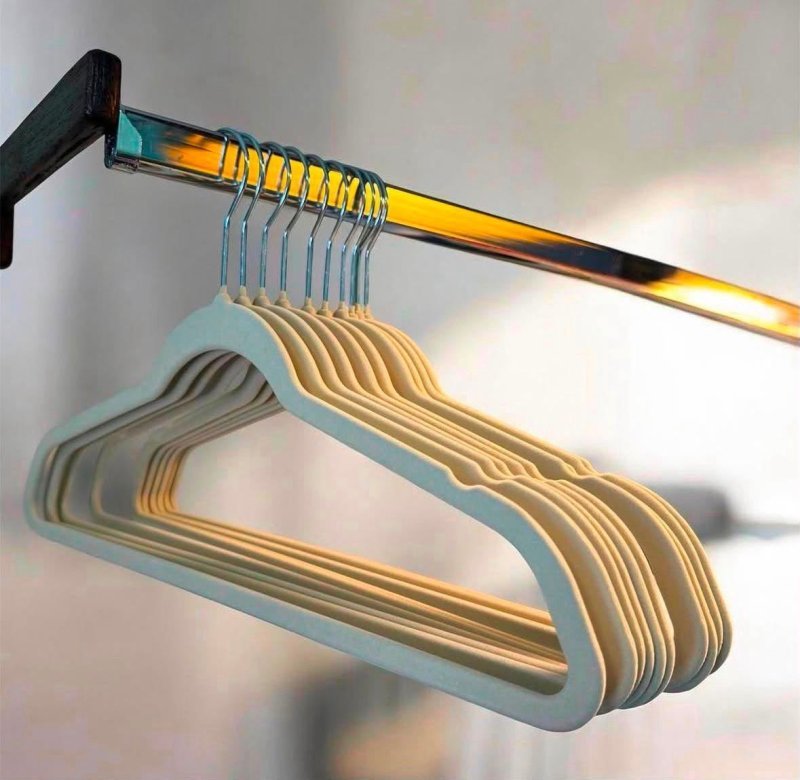 Kit com 50 Cabides Veludo Antideslizantes