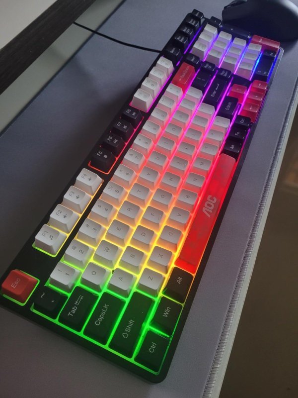 AOC GK116 Teclado com fio Membrana Gamer RGB