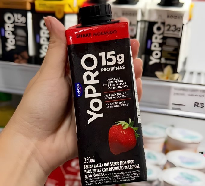 Packs YoPRO Bebida Láctea UHT Morango 12 unidades 250ml