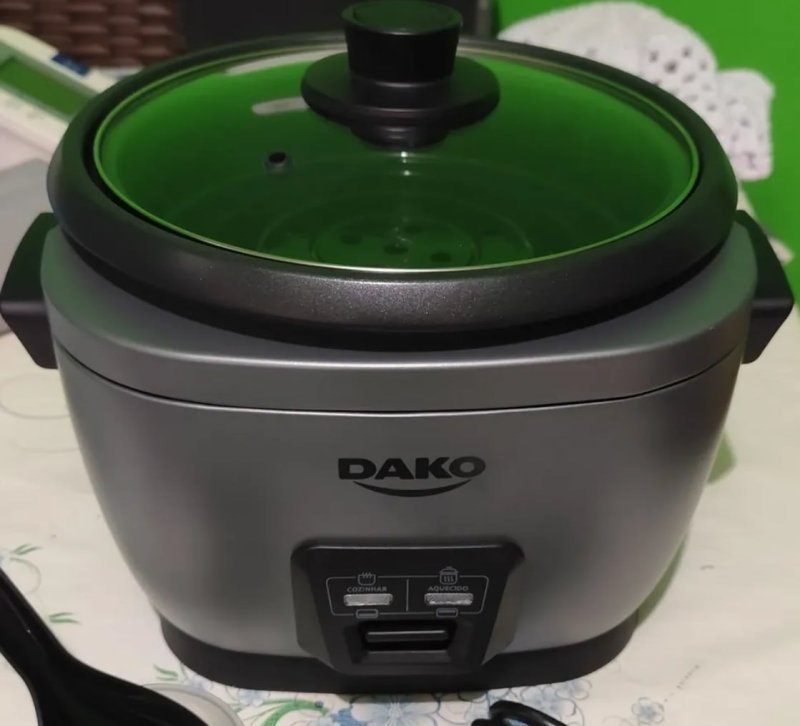 Panela de Arroz Elétrica Dako 700W com 4L — 10 Xícaras