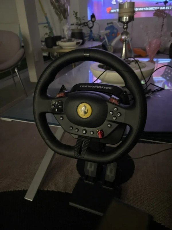 Volante Thrustmaster T98 Ferrari 296 GTB - PS5, PS4 e PC
