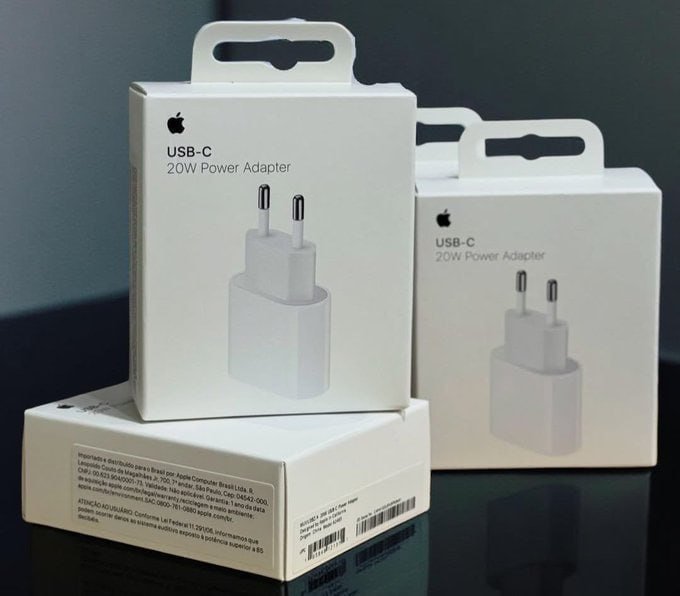 Adaptador de Corrente Apple USB-C de 20W