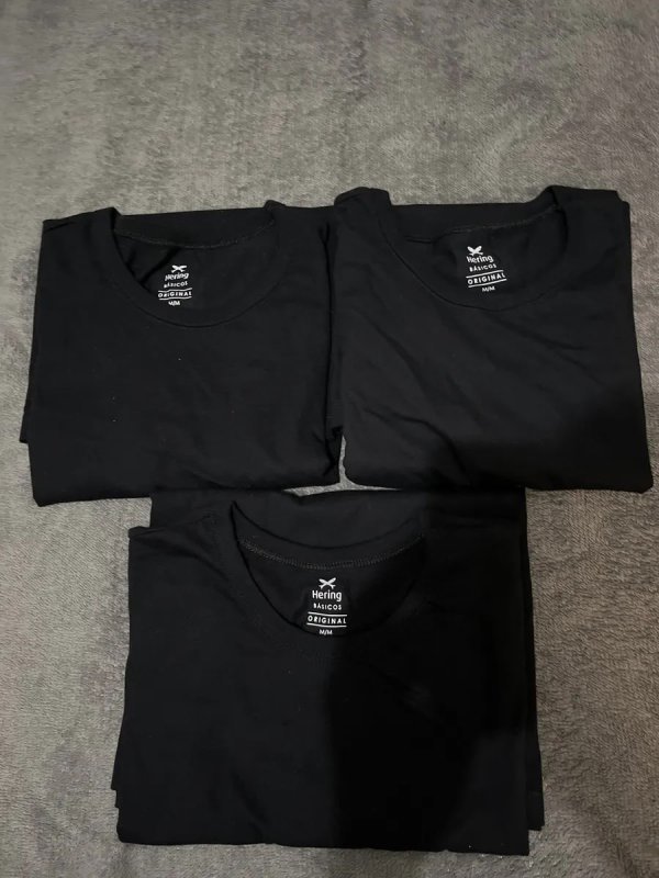 Kit com 3 Camisetas Masculinas Básicas Slim — Preto Hering