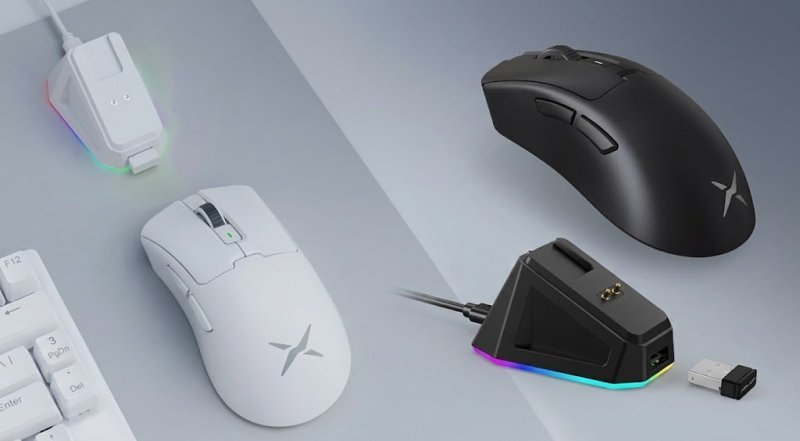 Mouse Delux M900 Pro, PAW3395, 8KHz, com Dock de Carregamento (Preto ou branco)
