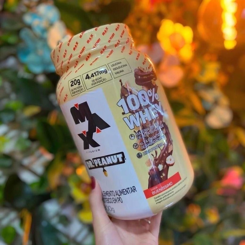 100% Whey Max Titanium x Dr. Peanut (900g) sabor Bueníssimo