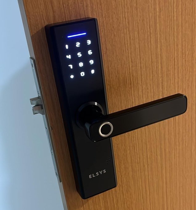 Fechadura Digital Elsys de Embutir com Biometria ESF-DE2000B
