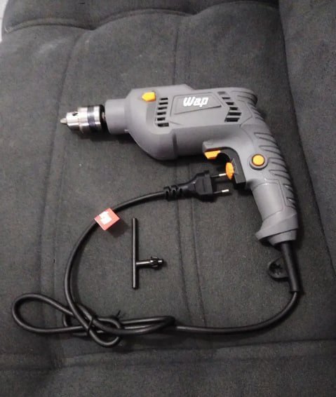 Furadeira e Parafusadeira de Impacto Wap 700W