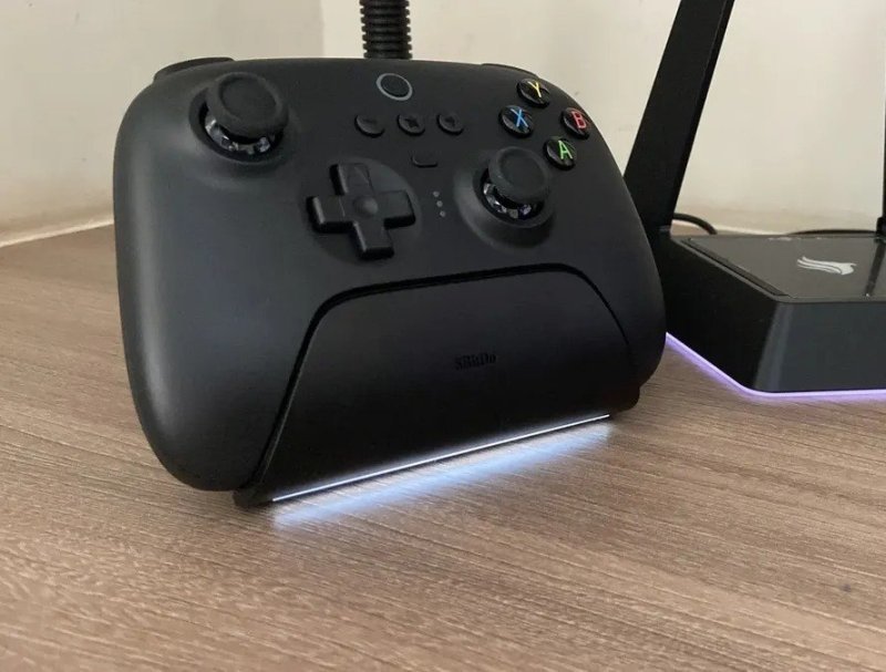 Controle Gamepad 8BitDo Ultimate Wireless 2.4G Sem Fio Preto com Dock de Carregamento