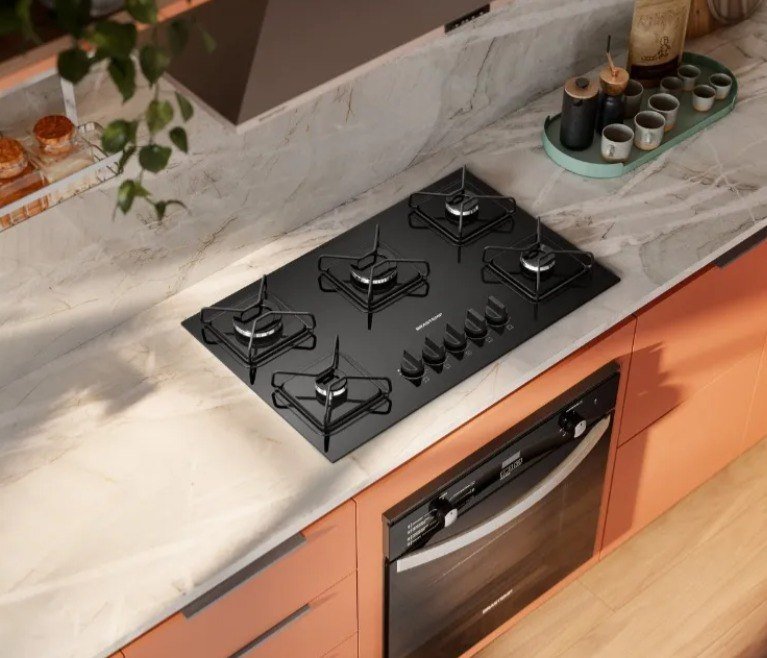 Cooktop Brastemp a Gás 5 Bocas com Grades de Ferro - BDS75AE