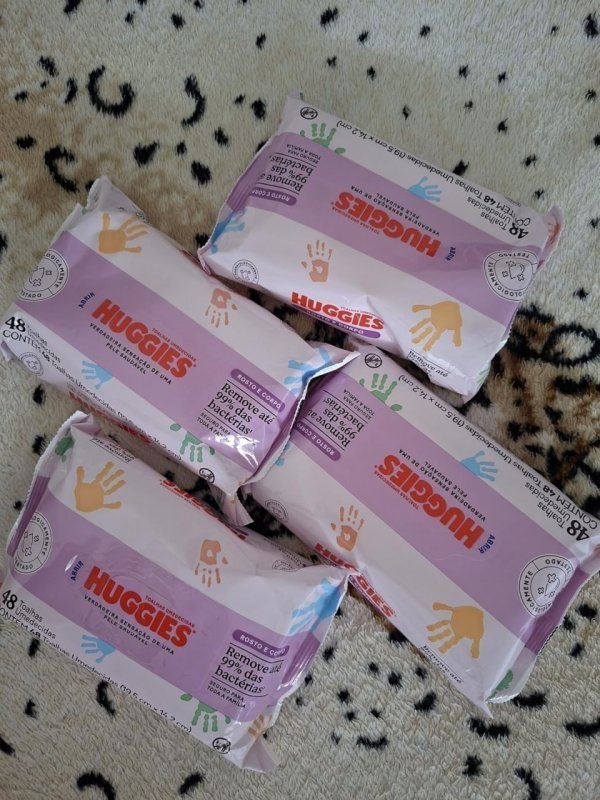 Lenços Umedecidos Huggies Rosto e Corpo 192 un
