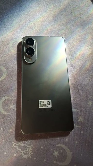 Samsung Galaxy S25 Edge 512GB/12GB RAM Tela Imersiva 6.7" + Frete Grátis