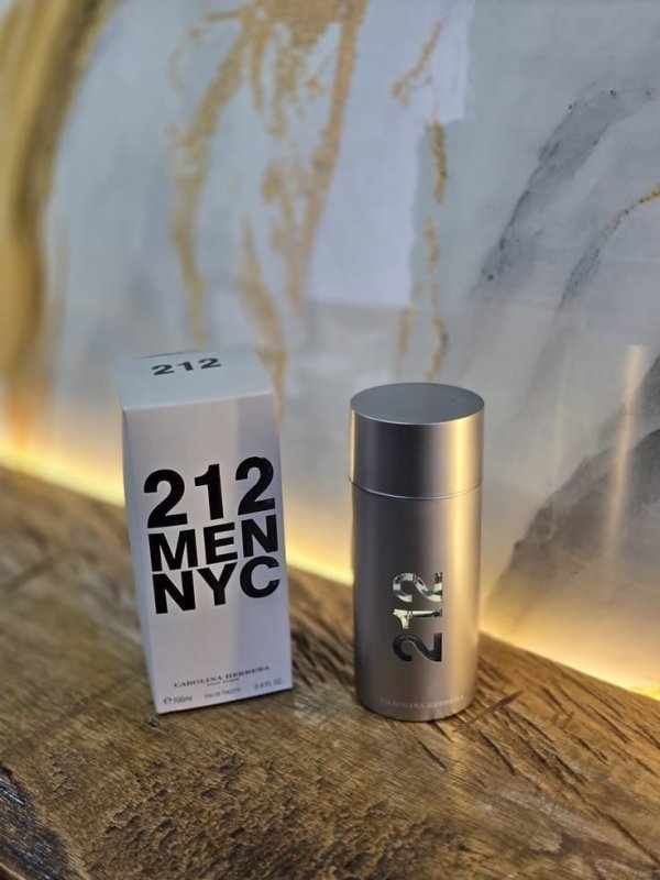 Perfume Carolina Herrera 212 Men NYC Eau de Toilette 100 ml