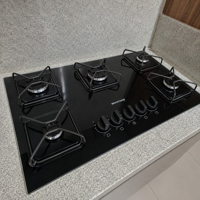 Cooktop Brastemp a Gás 5 Bocas com Grades de Ferro - BDS75AE