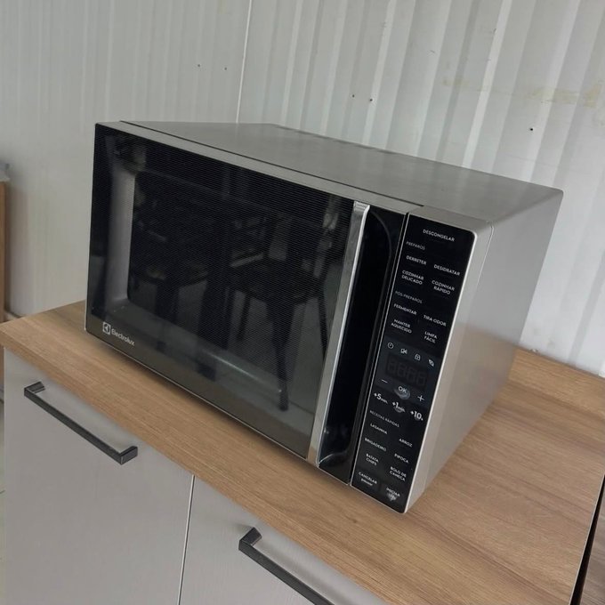 Micro-ondas Electrolux 23L Efficient 127V + Frete Grátis