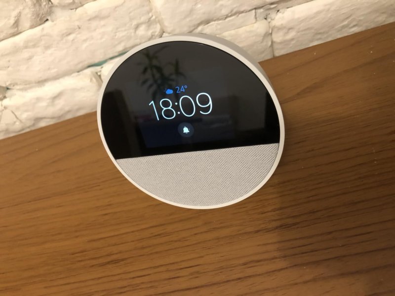 Echo Spot (Geração mais recente) - Preto ou Branco com Frete Grátis