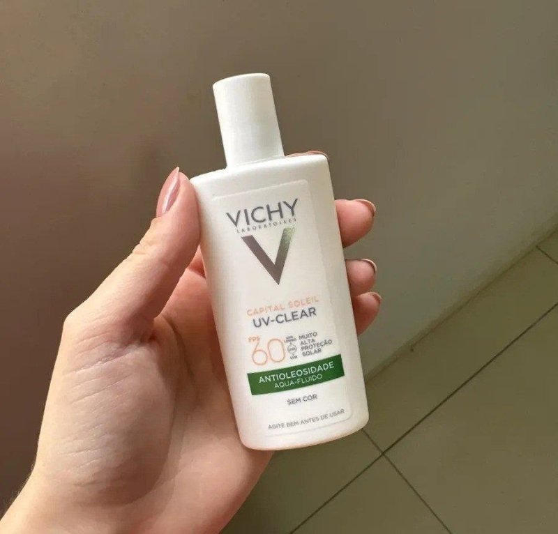 Protetor Solar Facial Sem Cor Antioleosidade Toque Seco FPS 60 Reduz Acne e Poros Vichy 40g