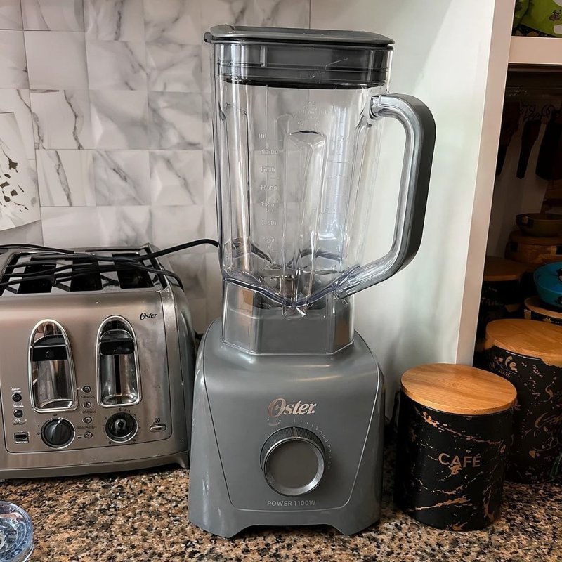 Liquidificador Oster 1100 Full 3,2L Cinza OLIQ606-127V
