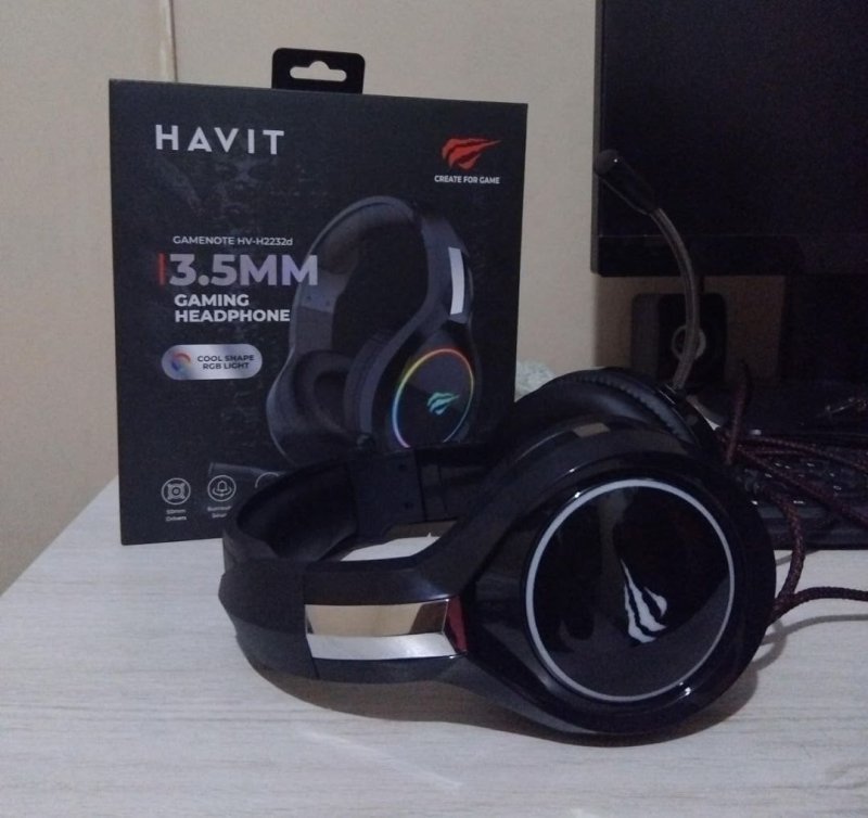 Fone de Ouvido Havit, Gamer, Iluminação RGB, com Microfone
