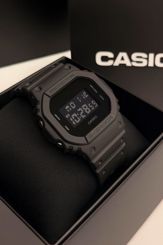 Relógio Casio Masculino G-shock Digital Preto Dw-5600bb-1dr Preto