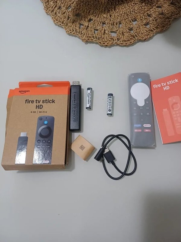 Fire TV Stick HD (2ª Geração) + Frete Grátis
