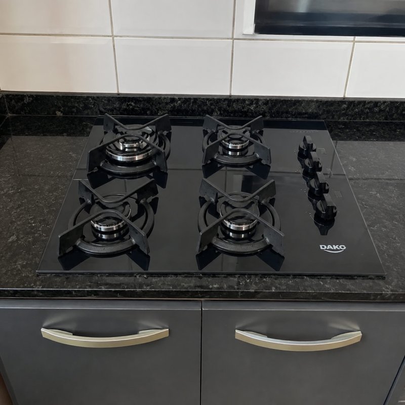 Cooktop 4 Bocas Dako Supreme Com Mesa de Vidro e Tripla Chama Bivolt