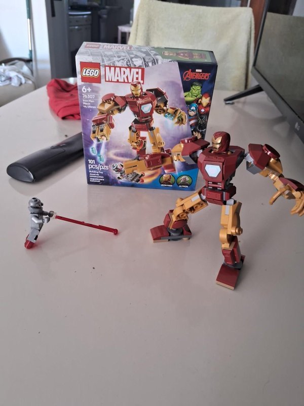 LEGO Super Heroes Marvel Robô do Homem de Ferro 76307 (101 Peças)