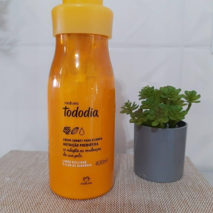 Creme Nutritivo Limão Siciliano e Flor de Gardênia Tododia - 400ml Natura