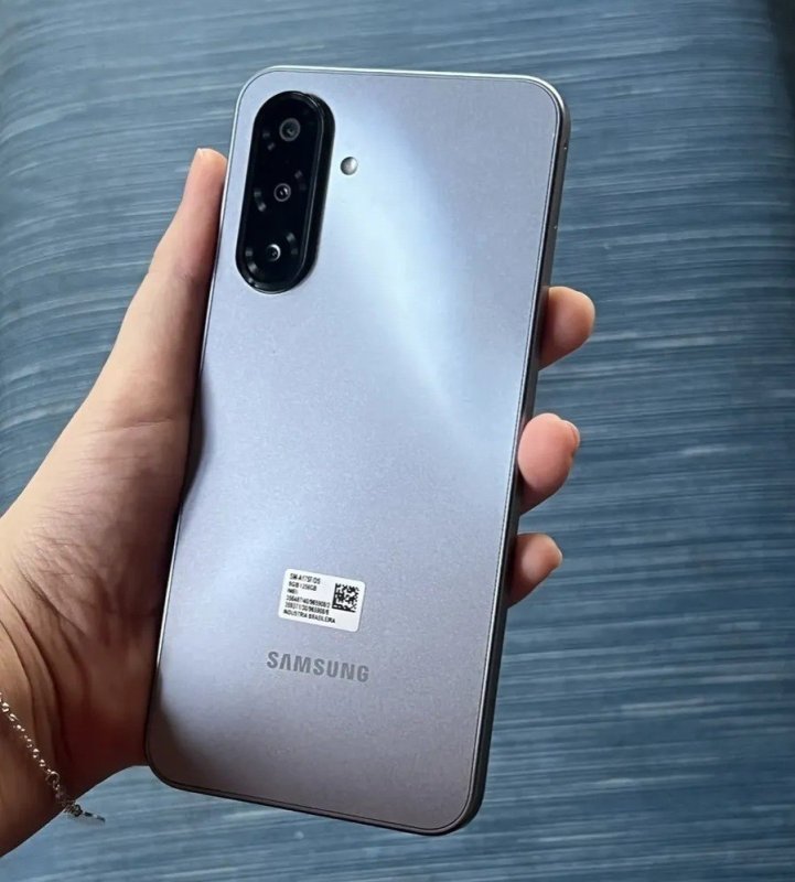 Celular Samsung Galaxy A17 com IA 128GB 4GB RAM Câmera de 50MP Tela de 6.7" NFC IP54