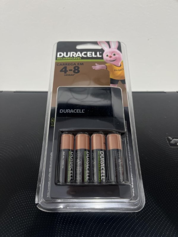 Carregador Duracell de Pilhas Recarregáveis AA e AAA Com 4 Pilhas AA + Frete Grátis