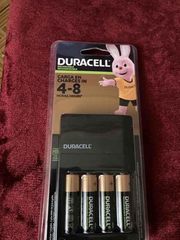 Duracell Carregador de Pilhas Recarregáveis AA e AAA Com 4 Pilhas AA Inclusas – Bivolt + Frete Grátis