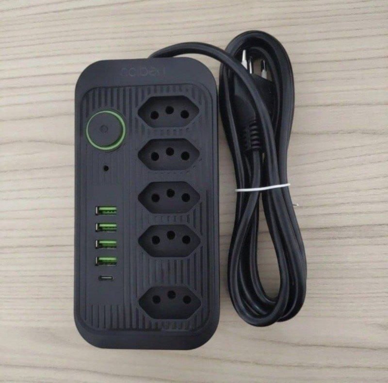 Extensão Coibeu Wkc-541 10 Tomadas 2m 4 Usb Bivolt