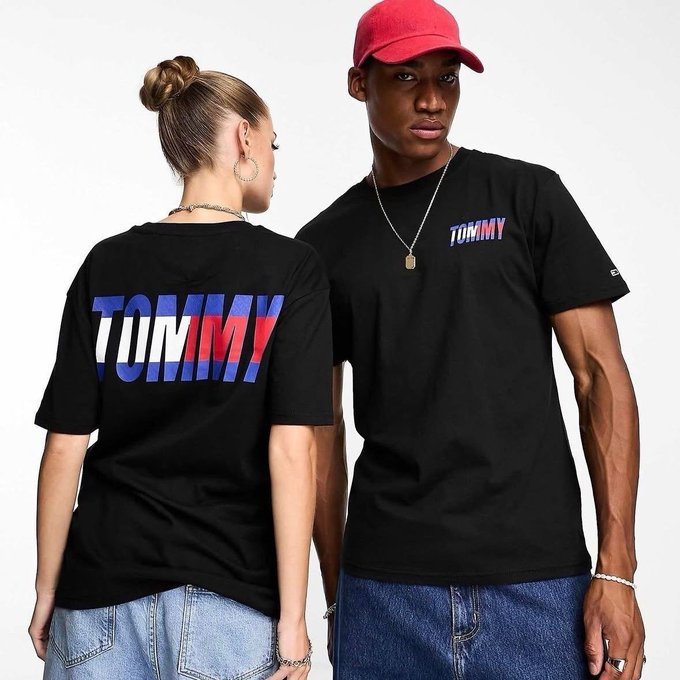 Camiseta Tommy Jeans Regular Italic (Tam P e M) com Frete Grátis