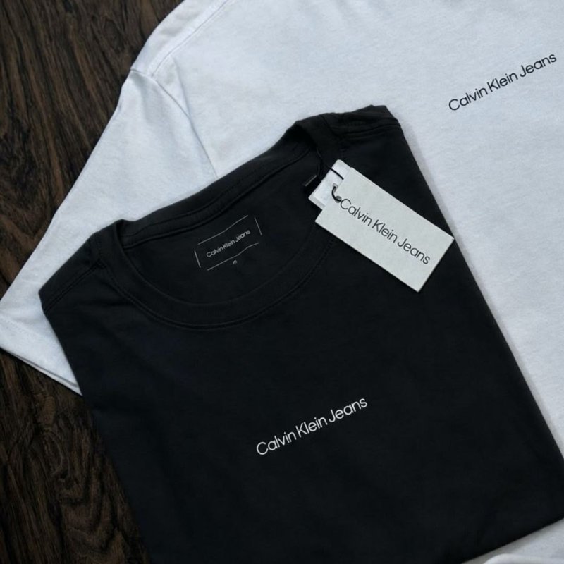 Camiseta Calvin Klein Masculina Flame Front Logo Preta