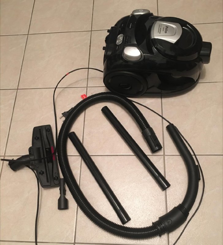 Aspirador de Pó Philco 1800W 2,2L PAS70 Preto 220V