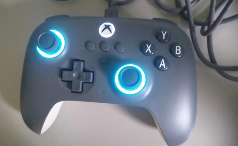 8Bitdo Ultimate C Wired Controller for Xbox Hall Effect Joysticks RGB Lighting