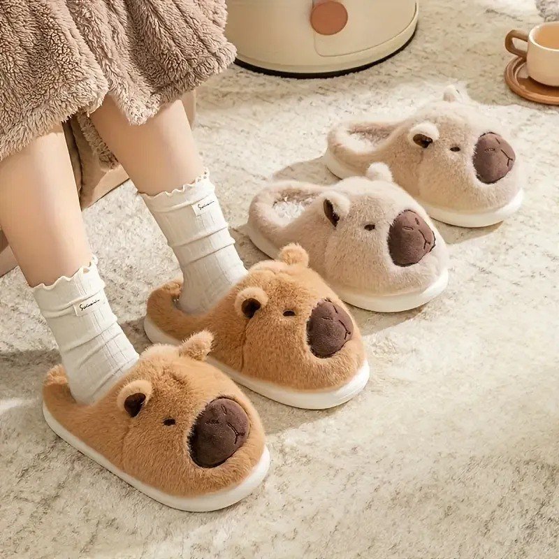 Pantufa Capivara Pelúcia Confortável Antiderrapante Fofos + Frete Grátis