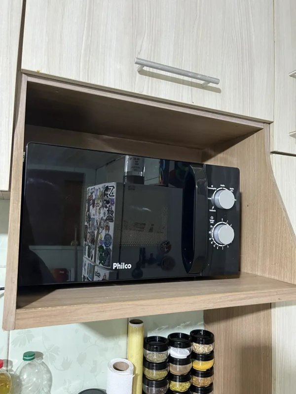 Micro-ondas Philco 20L Preto Painel Mecânico PMO23M, 127v