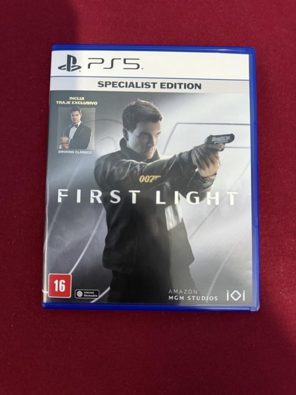 007 First Light - Specialist Edition (Exclusivo Amazon) - PlayStation 5