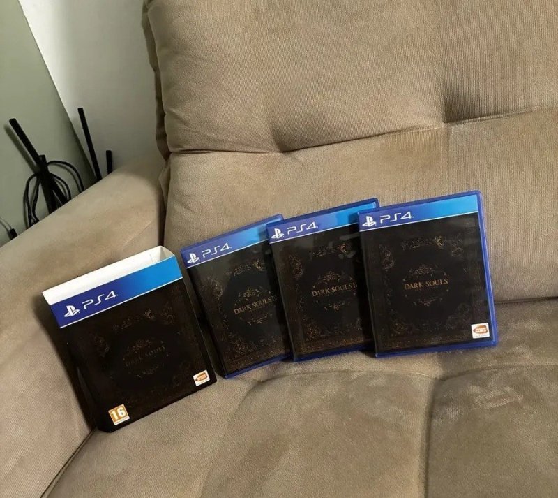 Jogo Dark Souls Trilogy - PlayStation 4 + Frete Grátis