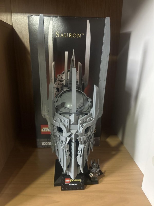 LEGO Icons O Senhor dos Anéis: Capacete do Sauron 11373 (538 Peças)