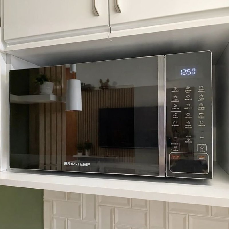 Micro-ondas Brastemp 32 Litros cor cinza espelhado com Menu Gourmet (BMS46AR)
