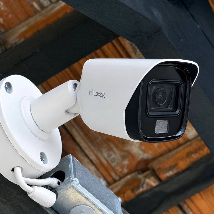 Câmera Bullet Thc-b127-lpc Fixa Luz Dupla 2mp Hikvision