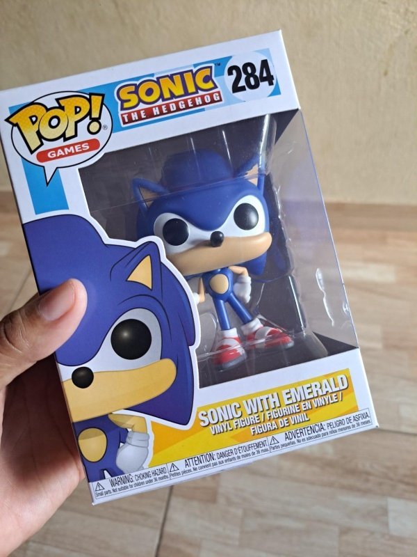 Funko Sonic the Hedgehog with Emerald + Frete Grátis