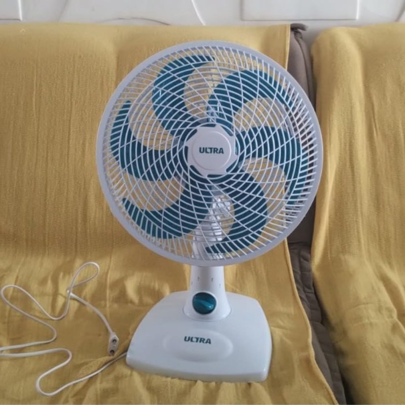 Ventilador de mesa Mondial 30cm 6 Pás 110/220v