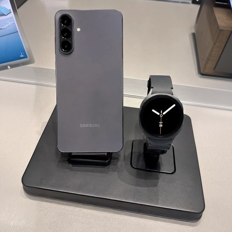 Samsung Combo Galaxy A57 5G (128GB) - Cinza + Galaxy Watch8 BT 40mm